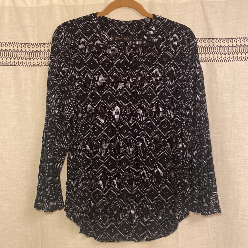 NWT Banana Republic Factory Boyfriend Fit Bell Sleeve